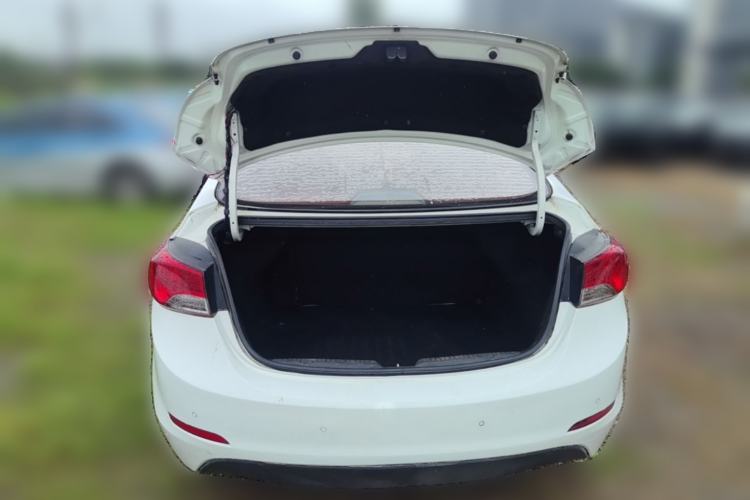 Used Hyundai Elantra (5th Generation / Langdong) 2012 1.6L Automatic Fashion Edition Trunk