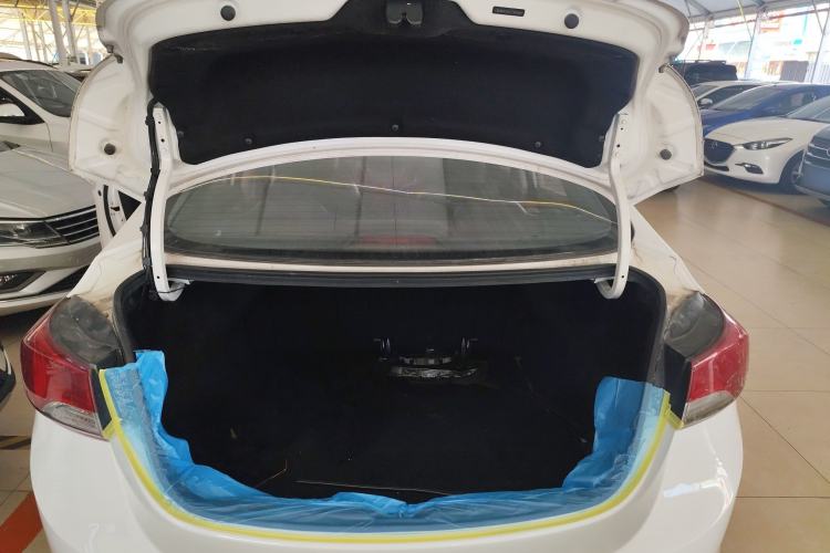 Used Hyundai Elantra (5th Generation / Langdong) 2012 1.6L Manual Fashion Edition Trunk
