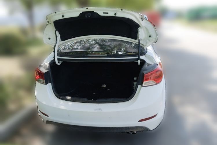 Used Hyundai Elantra (5th Generation / Langdong) 2012 1.6L Manual Leading Model Trunk
