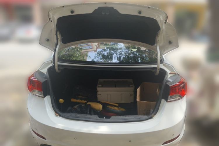 Used Hyundai Elantra (5th Generation / Langdong) 2012 1.6L Automatic Prestige Model Trunk