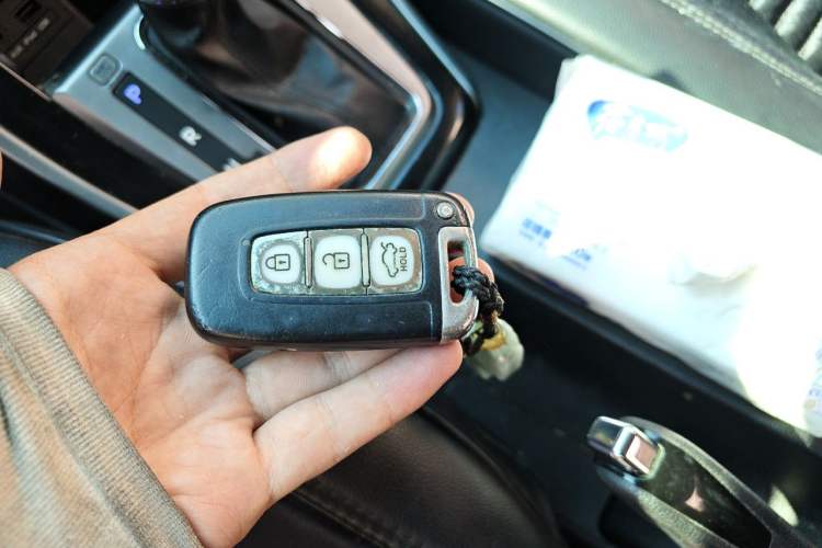 Used Hyundai Elantra (5th Generation / Langdong) 2012 1.6L Automatic Leading Model Vehicle Key