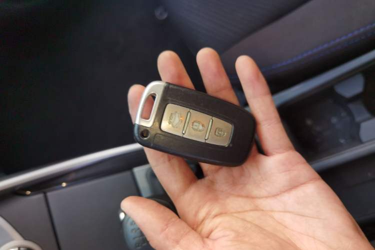 Used Hyundai Elantra (5th Generation / Langdong) 2012 1.6L Manual Leading Model Vehicle Key
