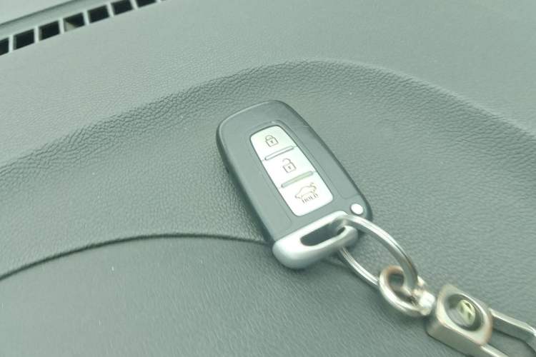 Used Hyundai Elantra (5th Generation / Langdong) 2012 1.6L Manual Leading Model Vehicle Key