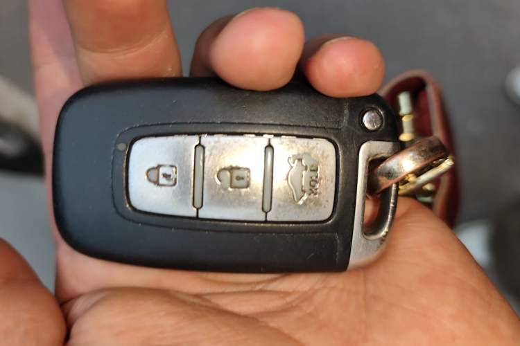 Used Hyundai Elantra (5th Generation / Langdong) 2012 1.6L Automatic Fashion Edition Vehicle Key