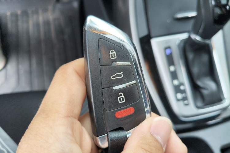 Used Hyundai Elantra (5th Generation / Langdong) 2012 1.6L Automatic Leading Model Vehicle Key