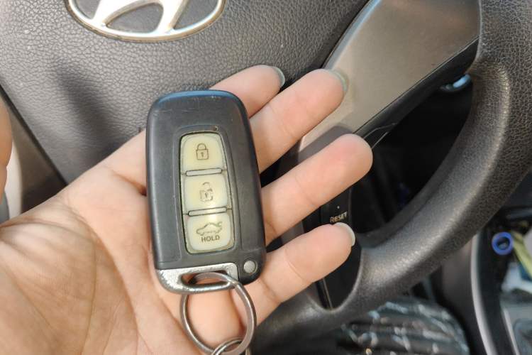 Used Hyundai Elantra (5th Generation / Langdong) 2012 1.6L Manual Leading Model Vehicle Key