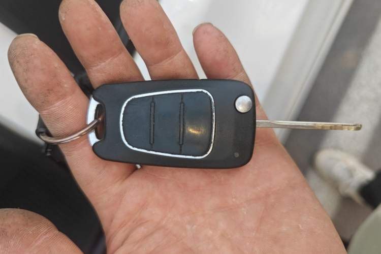 Used Hyundai Elantra (5th Generation / Langdong) 2012 1.6L Automatic Fashion Edition Vehicle Key