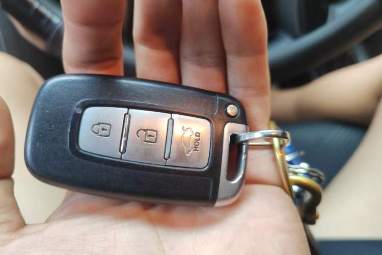 Used Hyundai Elantra (5th Generation / Langdong) 2012 1.6L Automatic Leading Model Vehicle Key