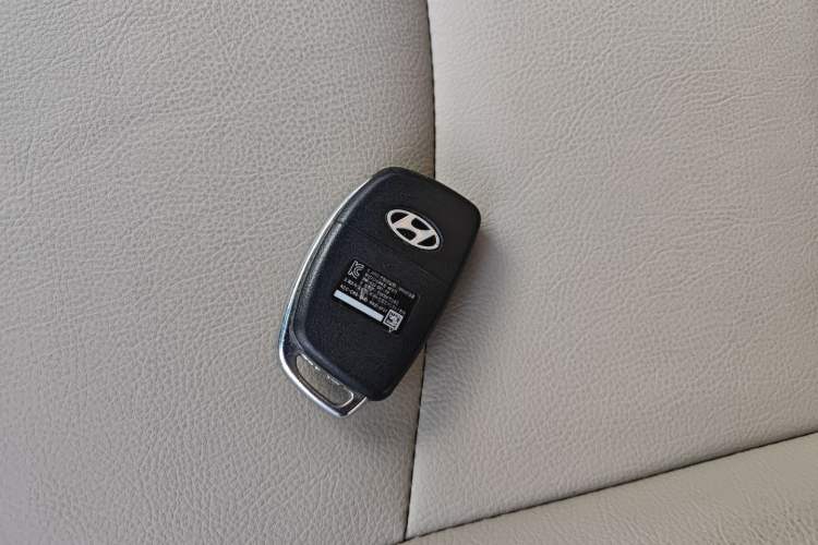Used Hyundai Elantra (5th Generation / Langdong) 2012 1.6L Manual Fashion Edition Vehicle Key