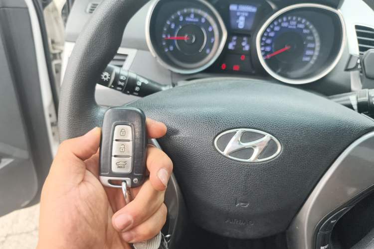 Used Hyundai Elantra (5th Generation / Langdong) 2012 1.6L Manual Leading Model Vehicle Key