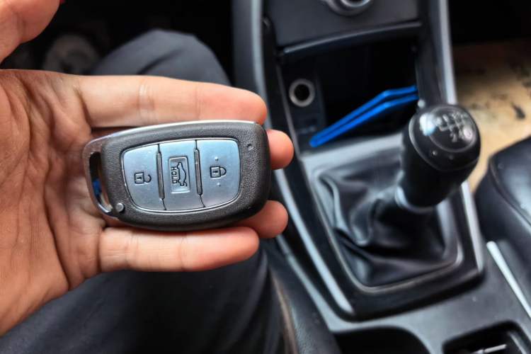 Used Hyundai Elantra (5th Generation / Langdong) 2012 1.6L Manual Leading Model Vehicle Key
