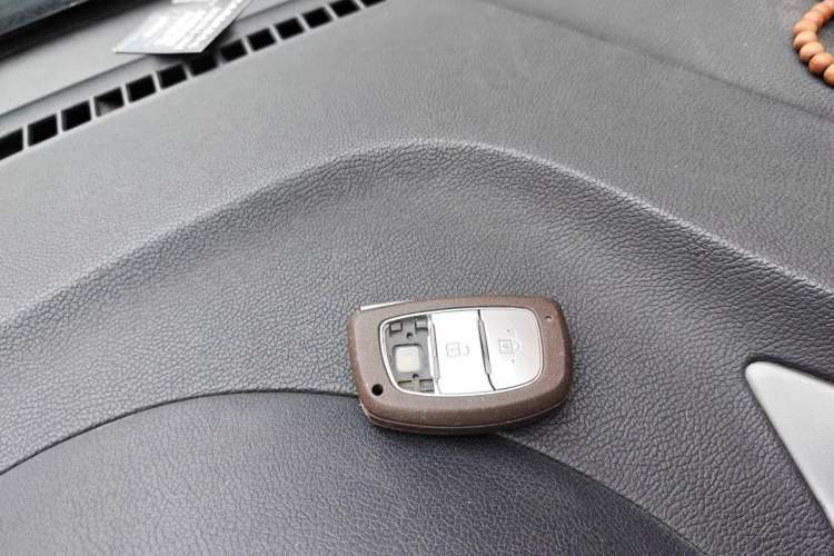 Used Hyundai Elantra (5th Generation / Langdong) 2012 1.6L Automatic Fashion Edition Vehicle Key