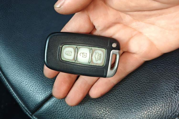 Used Hyundai Elantra (5th Generation / Langdong) 2012 1.6L Manual Leading Model Vehicle Key