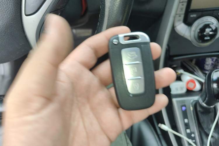 Used Hyundai Elantra (5th Generation / Langdong) 2012 1.6L Automatic Prestige Model Vehicle Key