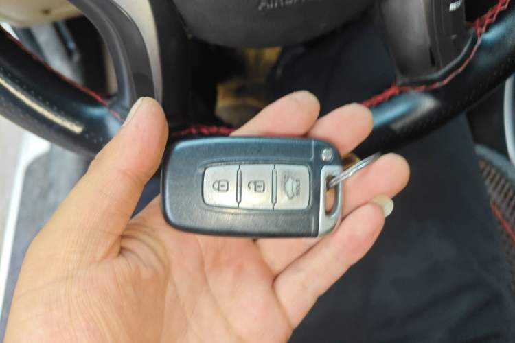 Used Hyundai Elantra (5th Generation / Langdong) 2012 1.6L Manual Leading Model Vehicle Key