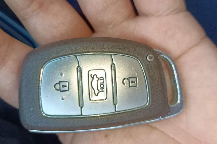 Used Hyundai Elantra (5th Generation / Langdong) 2012 1.6L Manual Leading Model Vehicle Key