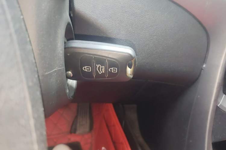 Used Hyundai Elantra (5th Generation / Langdong) 2012 1.6L Manual Fashion Edition Vehicle Key
