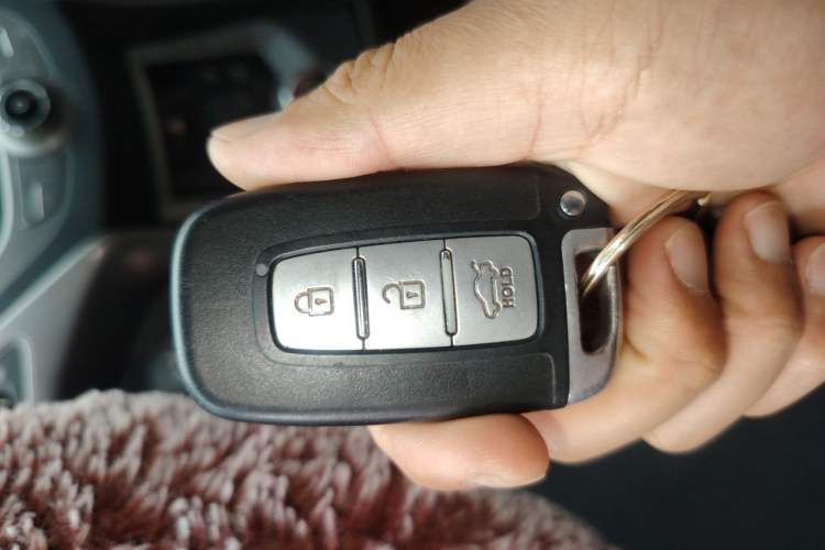 Used Hyundai Elantra (5th Generation / Langdong) 2012 1.6L Manual Leading Model Vehicle Key