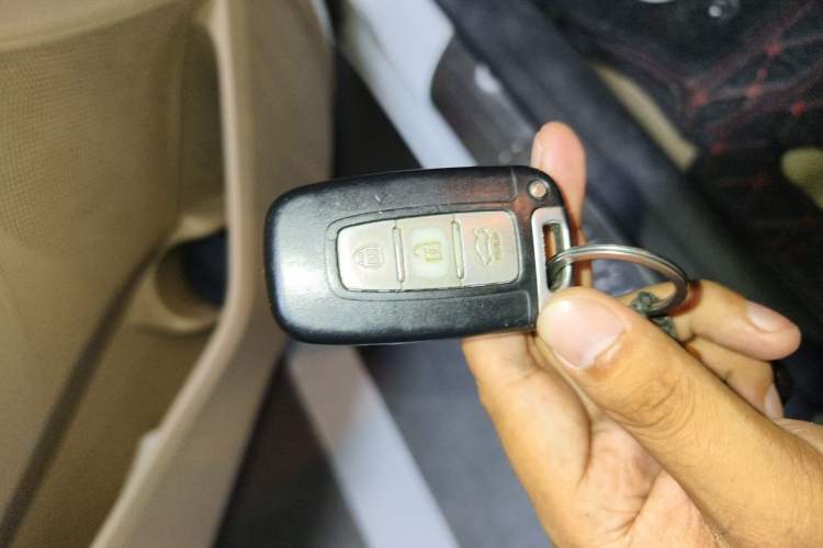 Used Hyundai Elantra (5th Generation / Langdong) 2012 1.6L Manual Leading Model Vehicle Key
