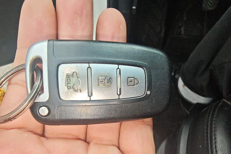Used Hyundai Elantra (5th Generation / Langdong) 2012 1.6L Manual Leading Model Vehicle Key