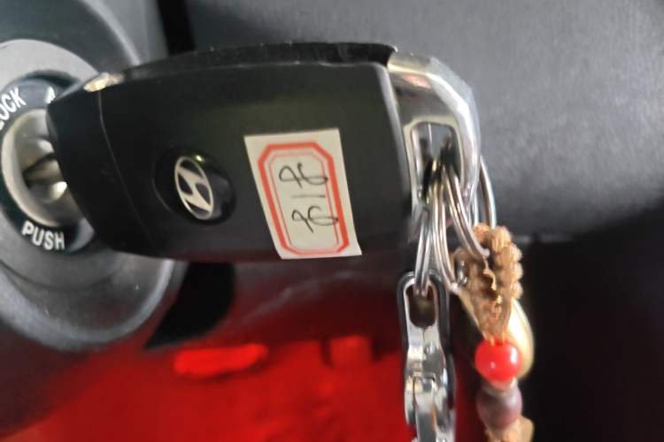 Used Hyundai Elantra (5th Generation / Langdong) 2012 1.6L Automatic Fashion Edition Vehicle Key