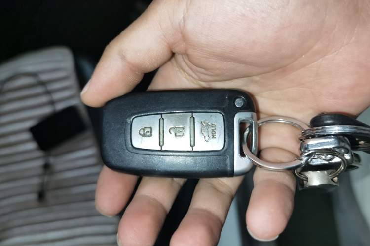 Used Hyundai Elantra (5th Generation / Langdong) 2012 1.6L Manual Leading Model Vehicle Key