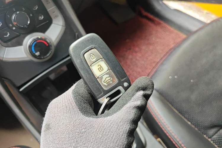 Used Hyundai Elantra (5th Generation / Langdong) 2012 1.6L Manual Leading Model Vehicle Key