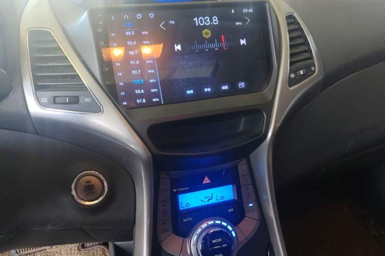 Used Hyundai Elantra (5th Generation / Langdong) 2012 1.6L Automatic Prestige Model Audio And AC Panel