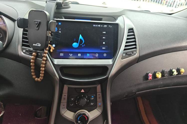 Used Hyundai Elantra (5th Generation / Langdong) 2012 1.6L Automatic Fashion Edition Audio And AC Panel