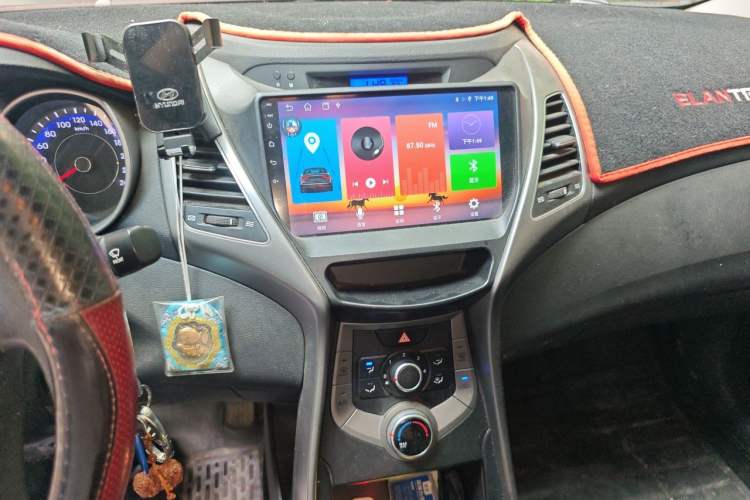Used Hyundai Elantra (5th Generation / Langdong) 2012 1.6L Automatic Fashion Edition Audio And AC Panel