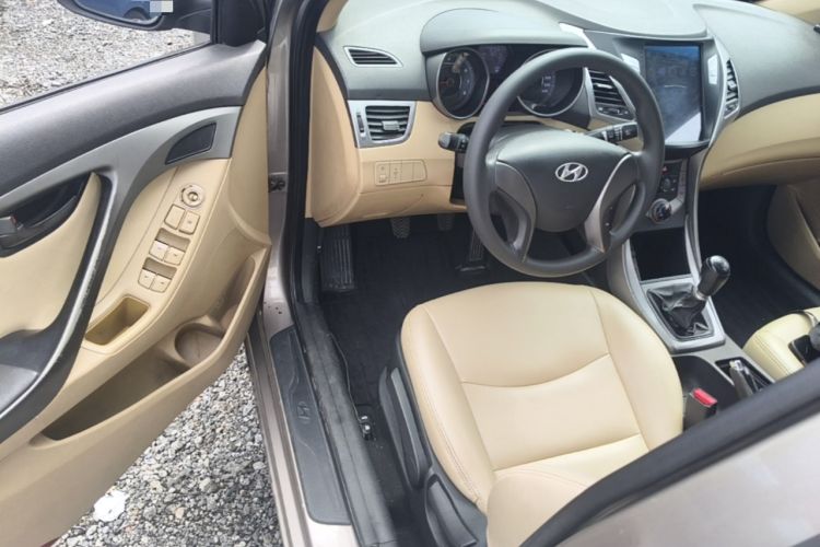 Used Hyundai Elantra (5th Generation / Langdong) 2012 1.6L Manual Fashion Edition Driver Seat