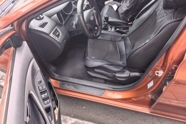 Used Hyundai Elantra (5th Generation / Langdong) 2012 1.6L Manual Leading Model Driver Seat