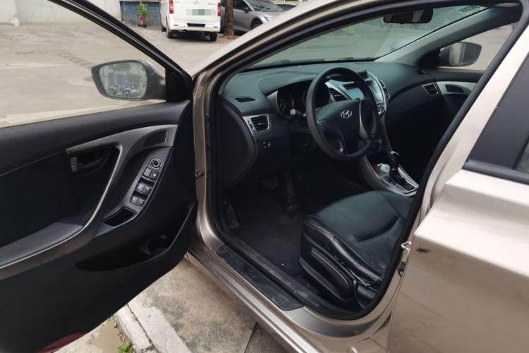 Used Hyundai Elantra (5th Generation / Langdong) 2012 1.6L Automatic Fashion Edition Driver Seat