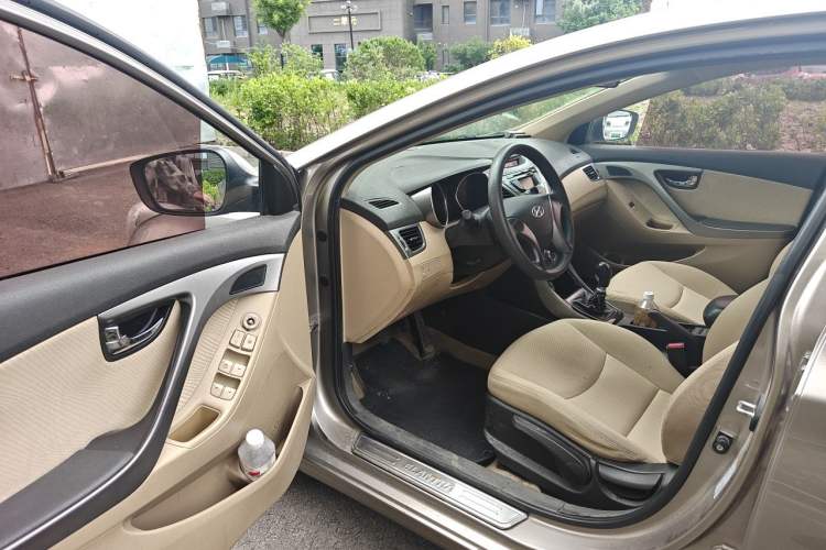 Used Hyundai Elantra (5th Generation / Langdong) 2012 1.6L Manual Leading Model Driver Seat