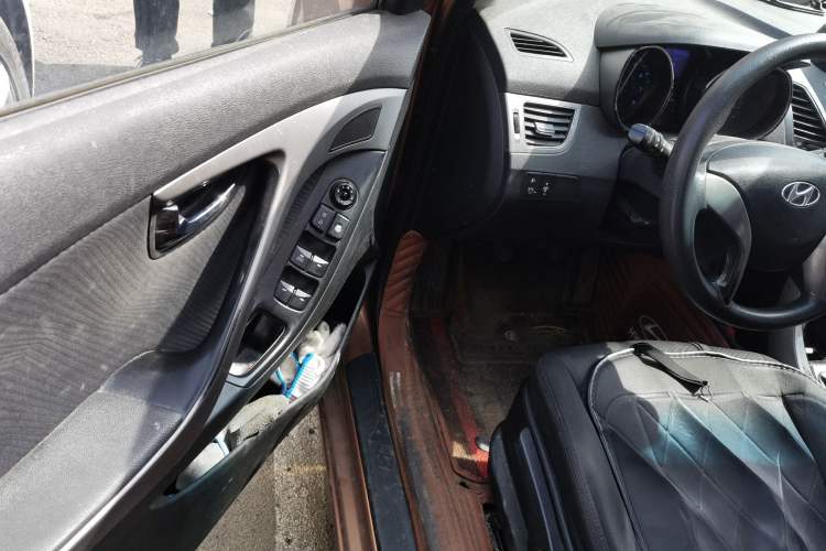 Used Hyundai Elantra (5th Generation / Langdong) 2012 1.6L Manual Leading Model Driver Seat