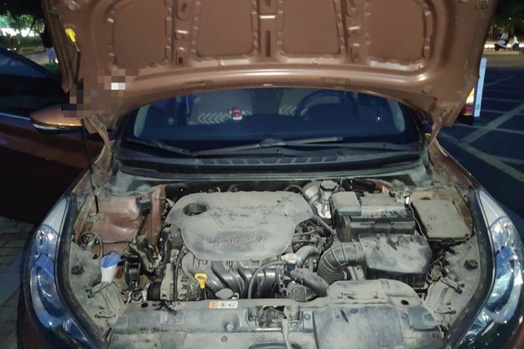 Used Hyundai Elantra (5th Generation / Langdong) 2012 1.6L Automatic Leading Model Engine Bay