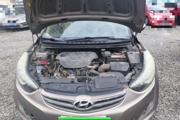 Used Hyundai Elantra (5th Generation / Langdong) 2012 1.6L Manual Fashion Edition Engine Bay