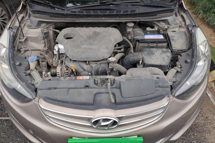Used Hyundai Elantra (5th Generation / Langdong) 2012 1.6L Automatic Leading Model Engine Bay