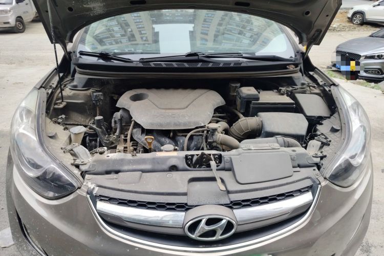 Used Hyundai Elantra (5th Generation / Langdong) 2012 1.6L Manual Leading Model Engine Bay