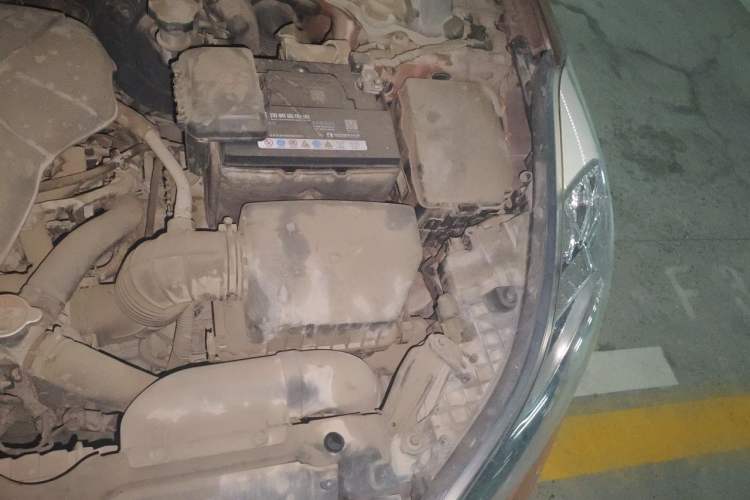 Used Hyundai Elantra (5th Generation / Langdong) 2012 1.6L Automatic Fashion Edition Engine Bay Left