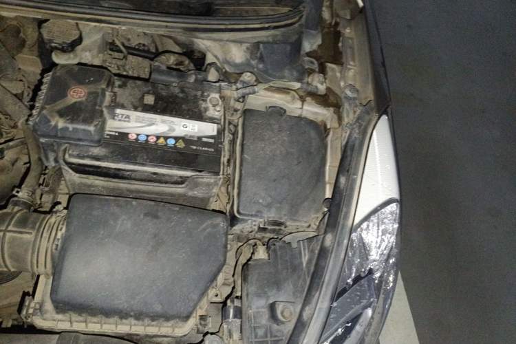 Used Hyundai Elantra (5th Generation / Langdong) 2012 1.6L Manual Leading Model Engine Bay Left