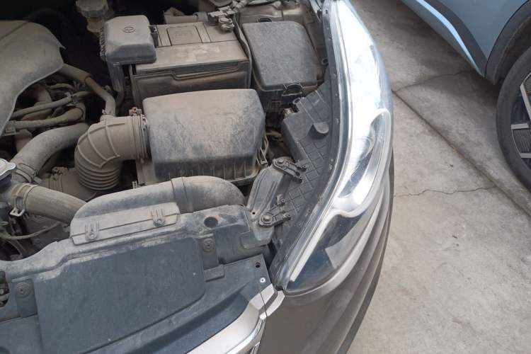 Used Hyundai Elantra (5th Generation / Langdong) 2012 1.6L Manual Leading Model Engine Bay Left