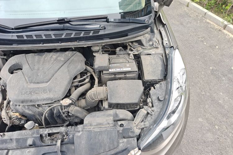 Used Hyundai Elantra (5th Generation / Langdong) 2012 1.6L Manual Leading Model Engine Bay Left
