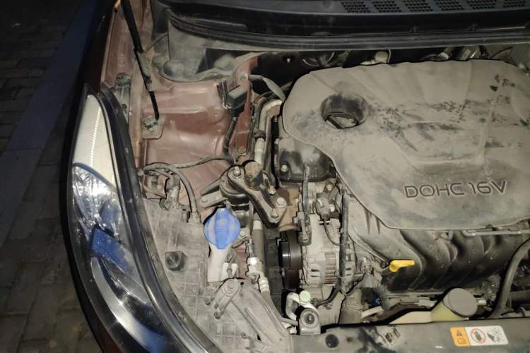 Used Hyundai Elantra (5th Generation / Langdong) 2012 1.6L Automatic Leading Model Engine Bay Right