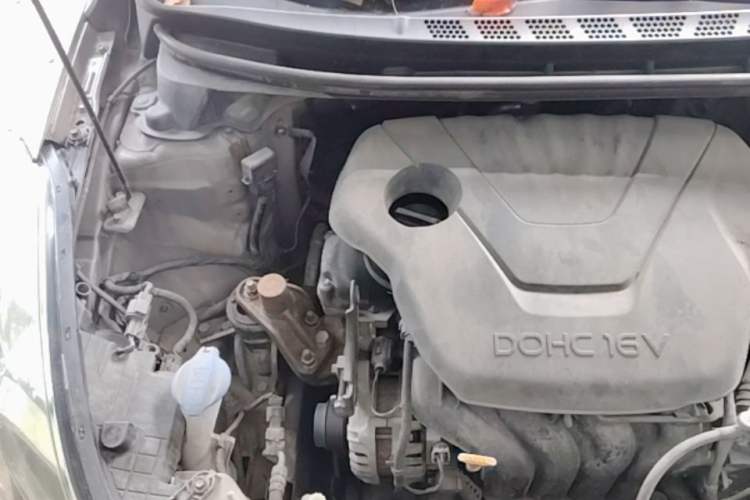 Used Hyundai Elantra (5th Generation / Langdong) 2012 1.6L Manual Fashion Edition Engine Bay Right