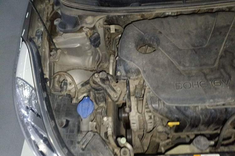 Used Hyundai Elantra (5th Generation / Langdong) 2012 1.6L Manual Leading Model Engine Bay Right