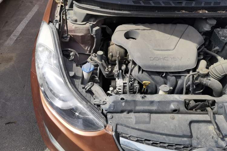 Used Hyundai Elantra (5th Generation / Langdong) 2012 1.6L Manual Leading Model Engine Bay Right