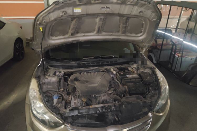 Used Hyundai Elantra (5th Generation / Langdong) 2012 1.6L Automatic Leading Model Engine Bay