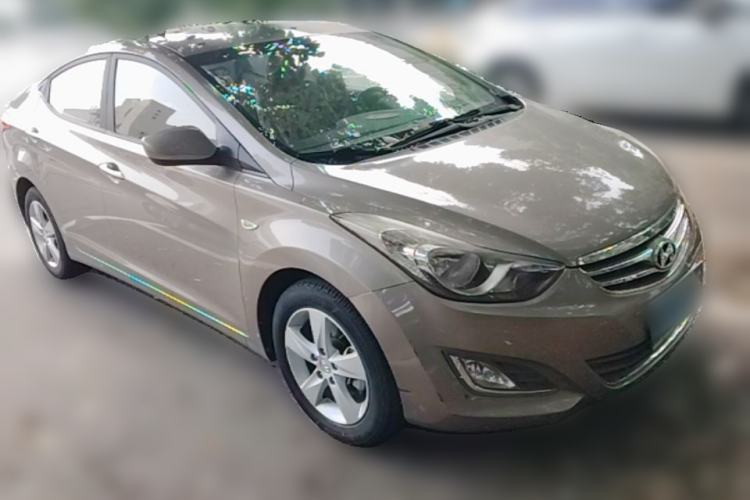 Used Hyundai Elantra (5th Generation / Langdong) 2012 1.6L Manual Fashion Edition Front Right 45 Deg