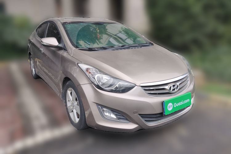 Used Hyundai Elantra (5th Generation / Langdong) 2012 1.6L Automatic Leading Model Front Right 45 Deg